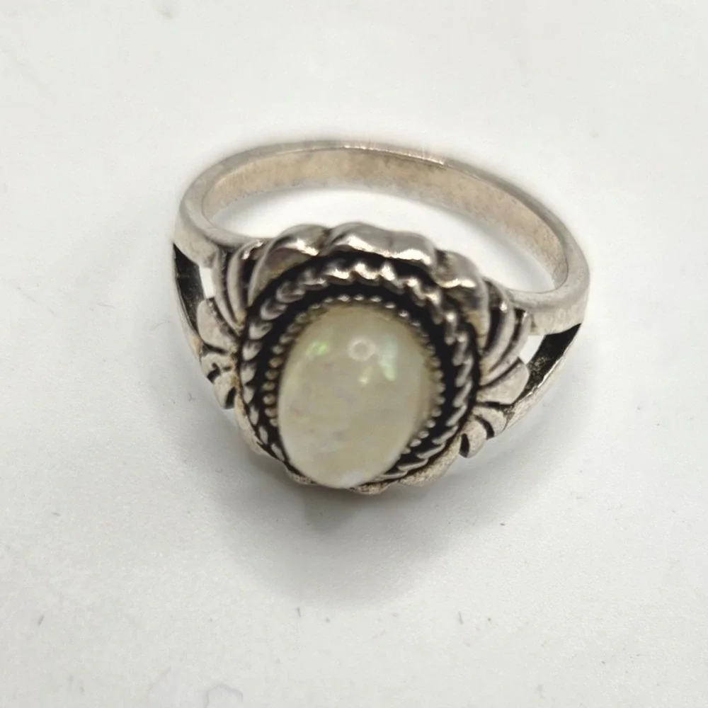 Vintage Silver Tone Faux Opal Oval Cabochon Ornate Boho Statement Ring Size 6.25